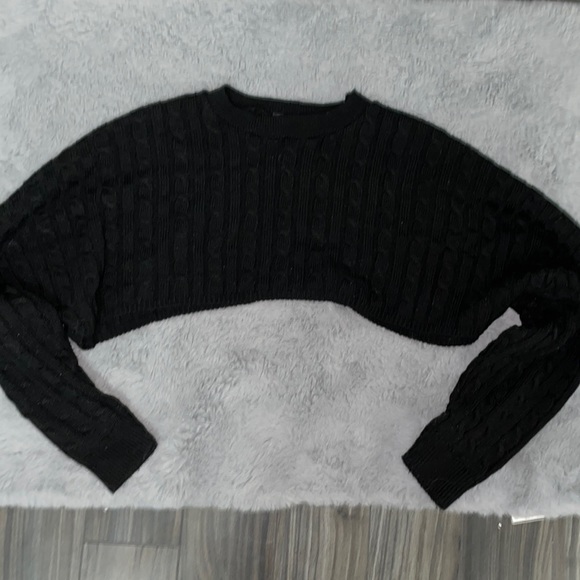 Very cropped Pretty Little Thing sweater - Picture 1 of 2